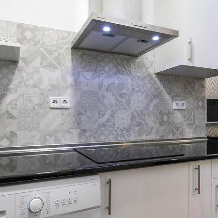 Apartamentos Plaza De Pedro Zerolo I Мадрид Экстерьер фото