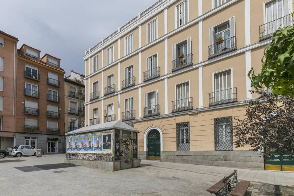 Apartamentos Plaza De Pedro Zerolo I Мадрид Экстерьер фото
